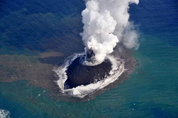 The Eruption Of An Underwater Volcano Gives Birth To An Island Off The ...