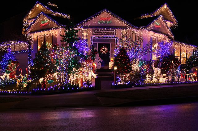 23 Most Beautifully Decorated For Christmas Season
