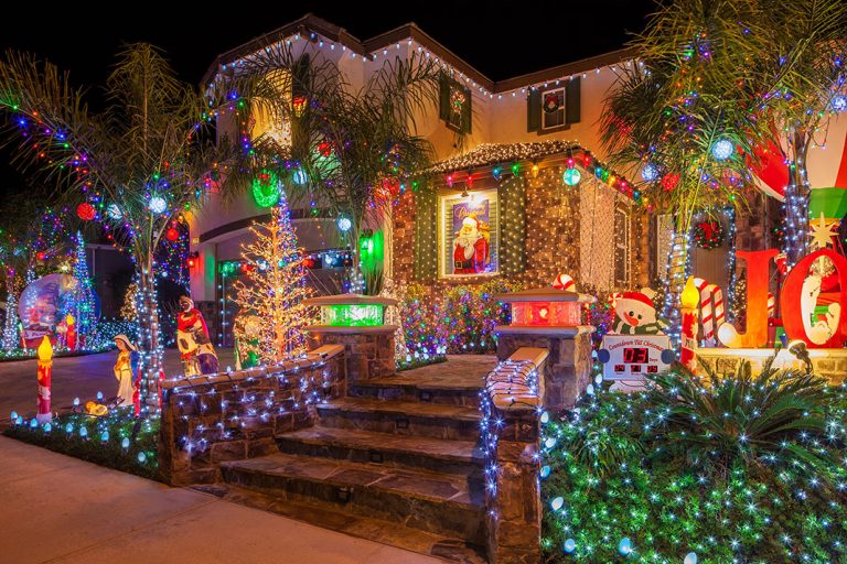 23 Most Beautifully Decorated For Christmas Season